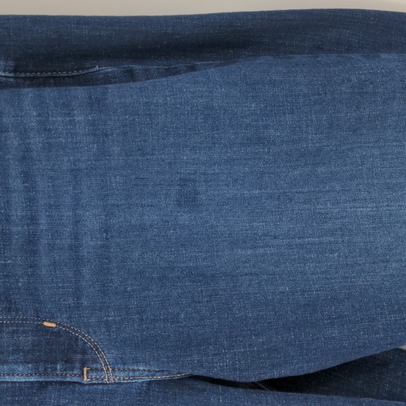Levi's Women's Classic Straight Jean Size 32‎ Medium Wash Denim Casual Solid - Picture 9 of 16